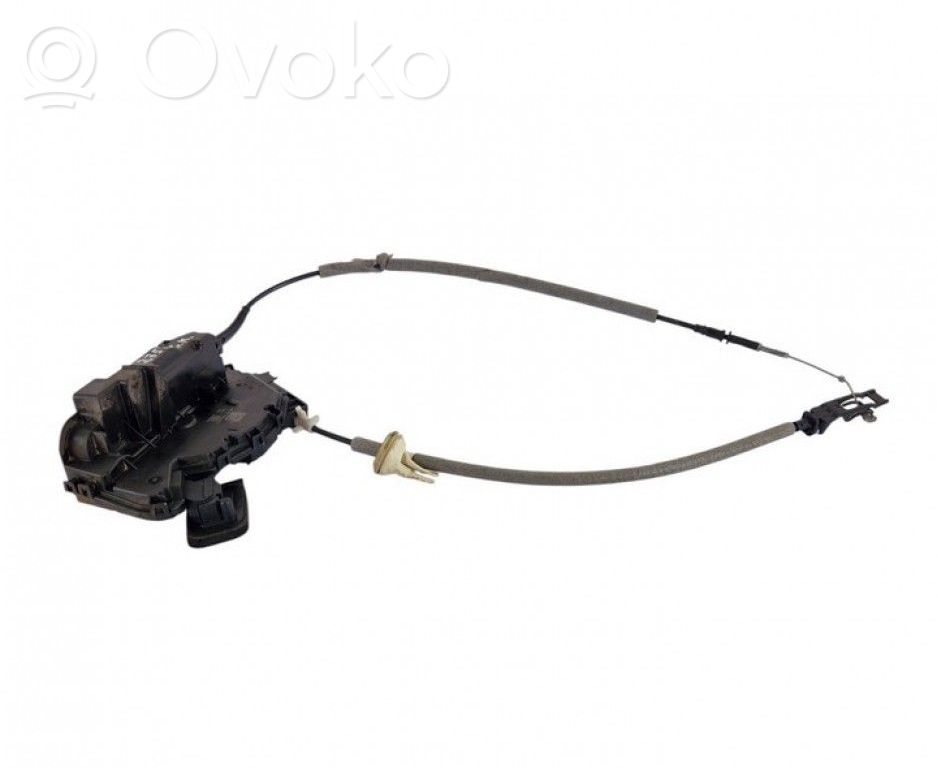 Volkswagen PASSAT B8 Serratura portiera posteriore