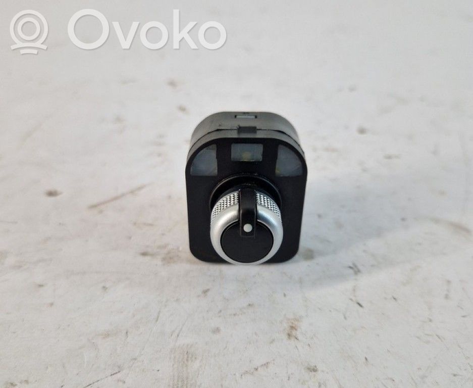Sivupeilin kytkin   8J0959565B