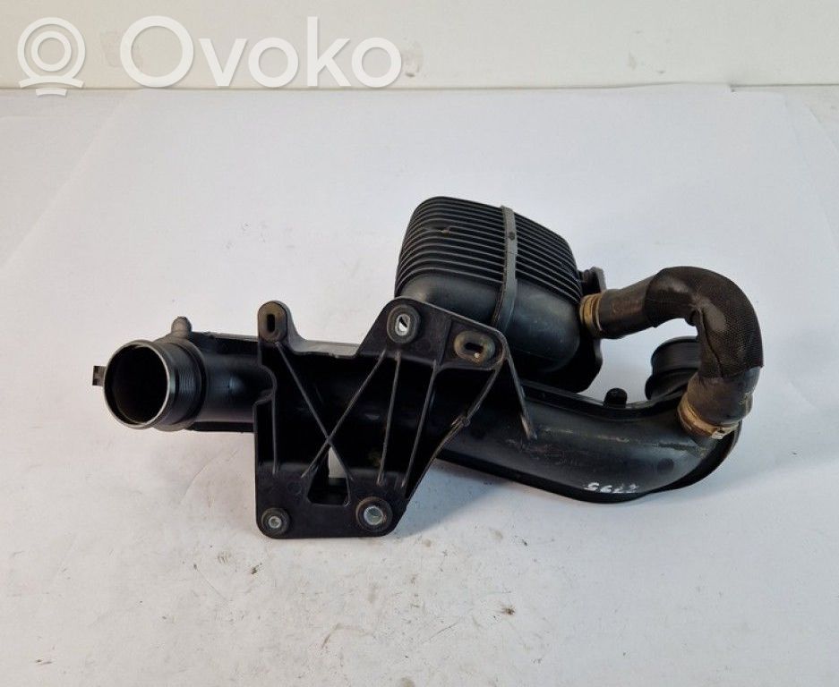 Guía de aire del intercooler   038906051C,8K0145832B