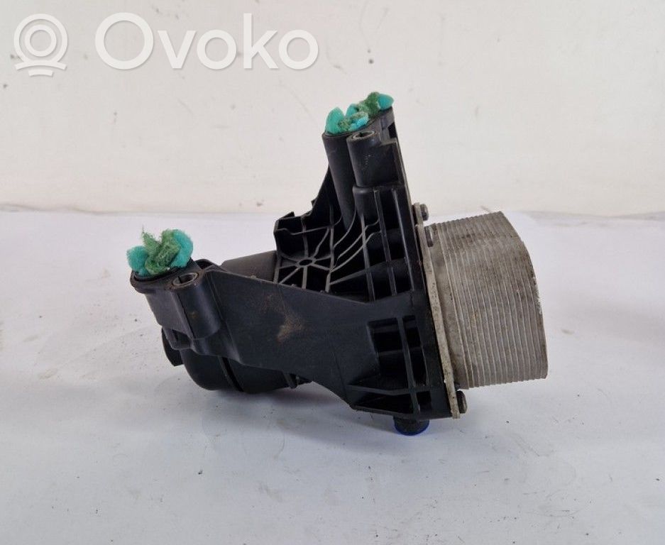 Volkswagen PASSAT B8 Supporto di montaggio del filtro dell’olio 