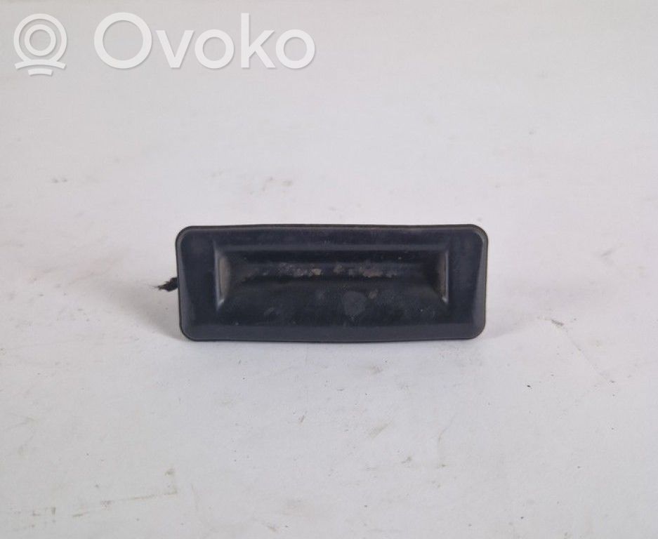 Interruptor para abrir la puerta trasera   3T0827566C