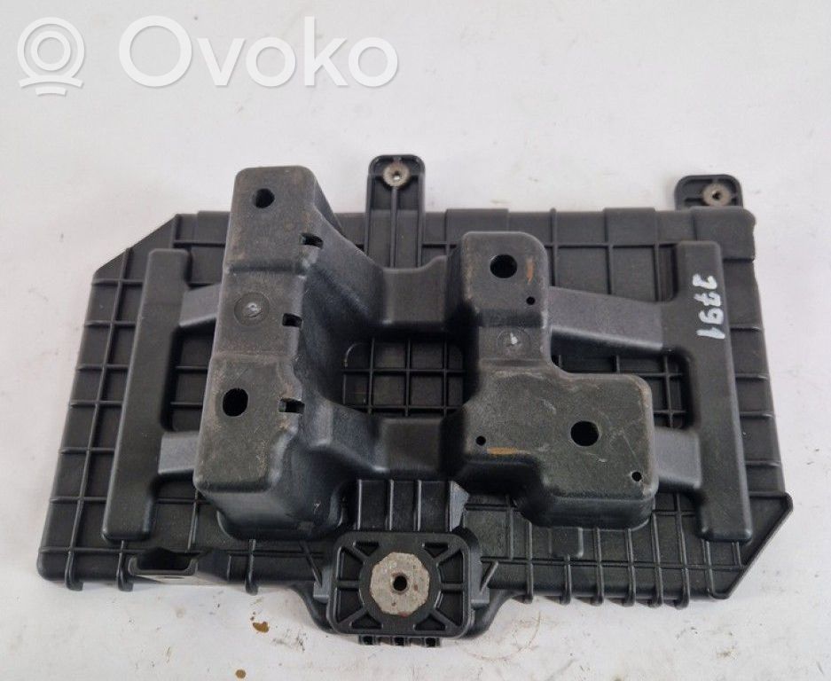 KIA Sorento Akun kiinnike 