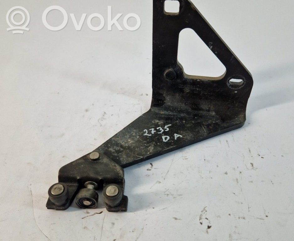 Opel Vivaro Rear door hinge set 