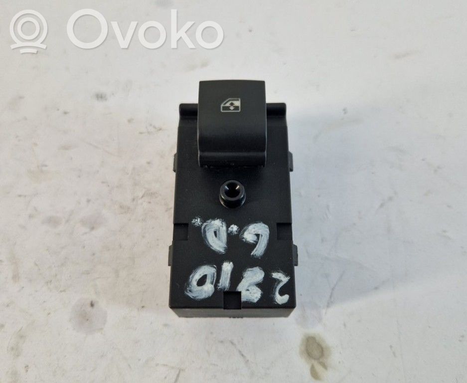 Opel Zafira C Przyciski szyb