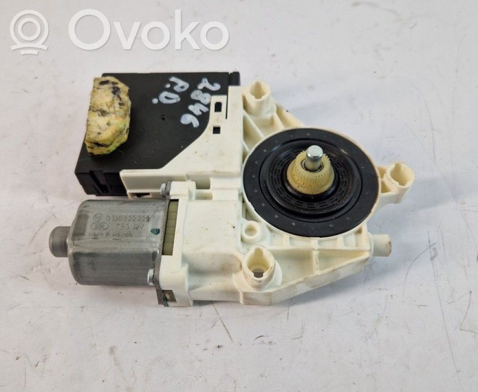 Volkswagen Jetta VI Motor macara geam ușă față