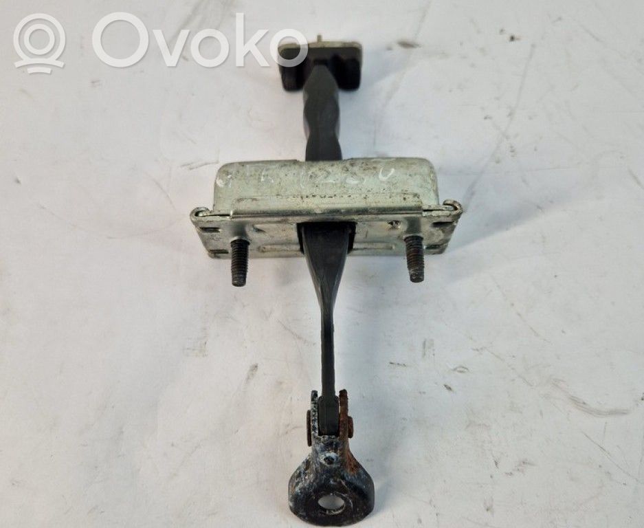 Ford Mondeo MK V Etuoven pidätin 