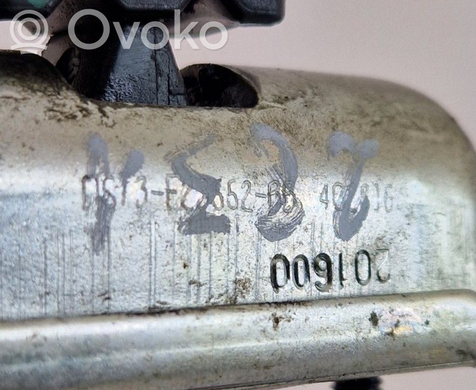 Ford Mondeo MK V Etuoven pidätin 