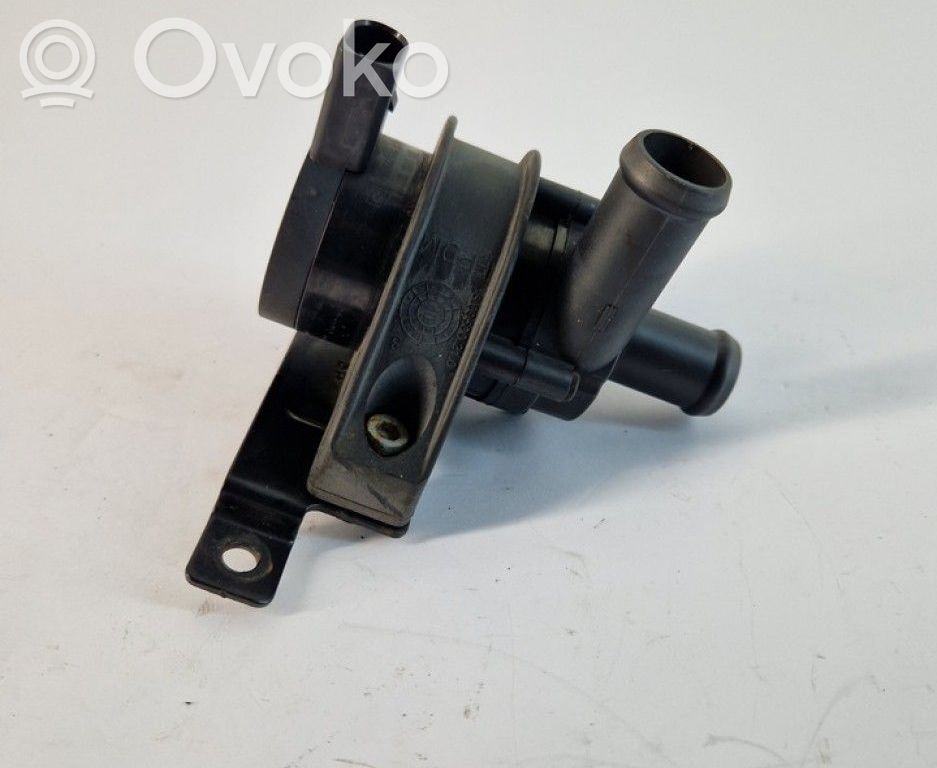 Volkswagen Golf VI Pompe à eau de liquide de refroidissement