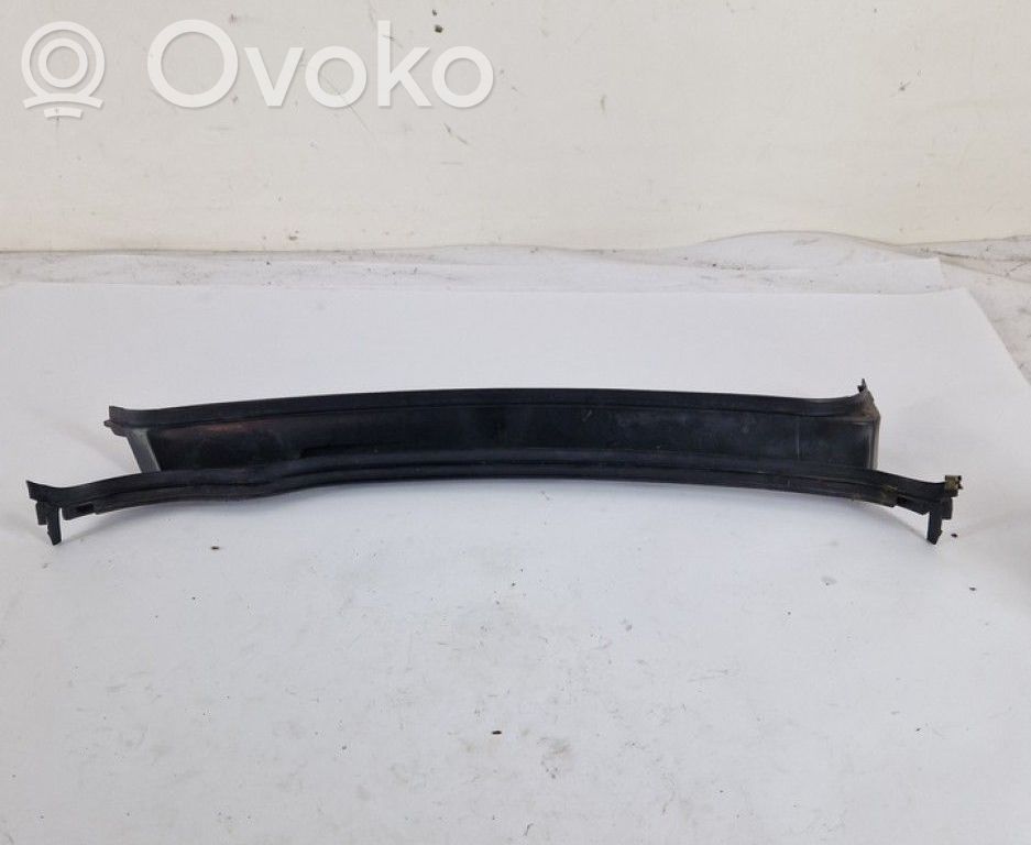 Mercedes-Benz E W124 Pyyhinkoneiston lista 