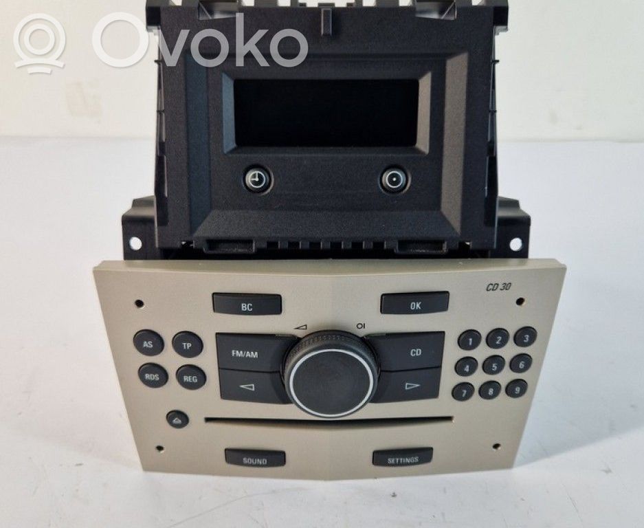 Panel / Radioodtwarzacz CD/DVD/GPS   497316088,497316088,497316088,13255823,93169196