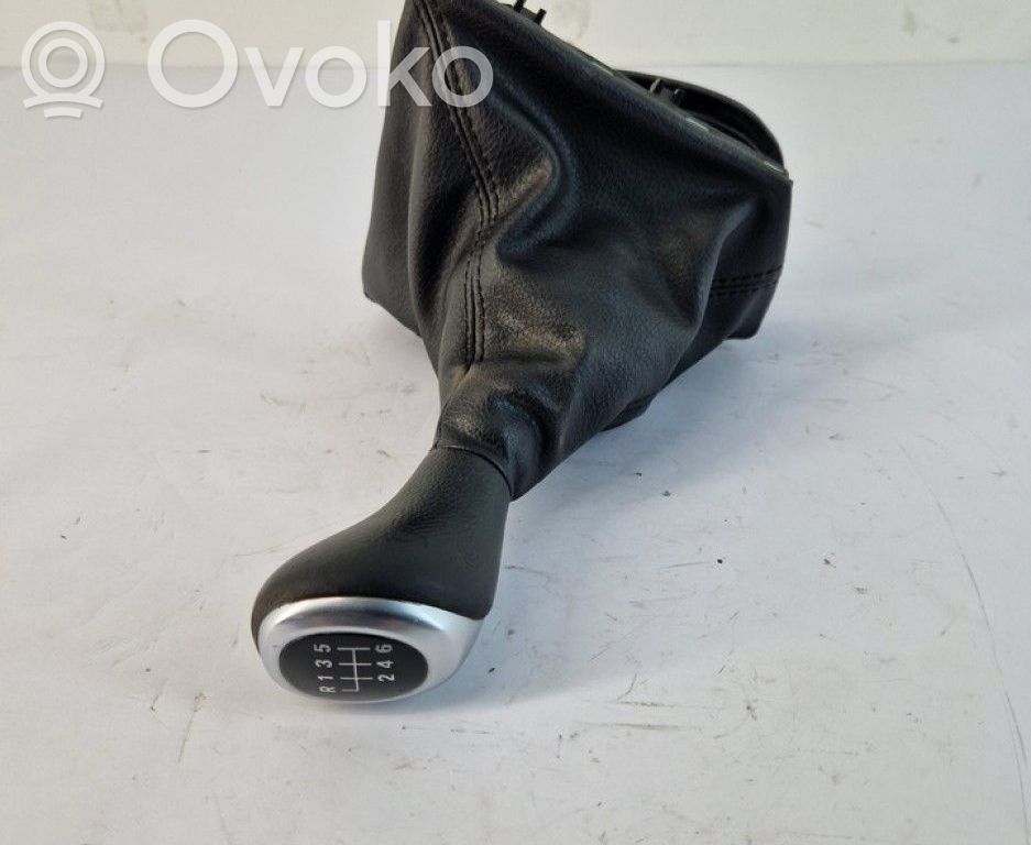 BMW 3 F30 F35 F31 Vaihteenvalitsimen verhoilu