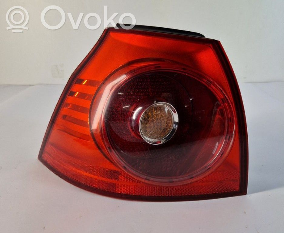 Volkswagen Golf V Luci posteriori 