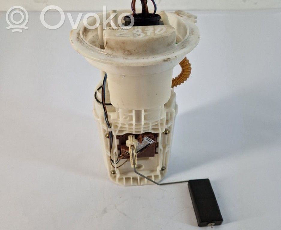 Volkswagen Golf V Pompe à carburant 
