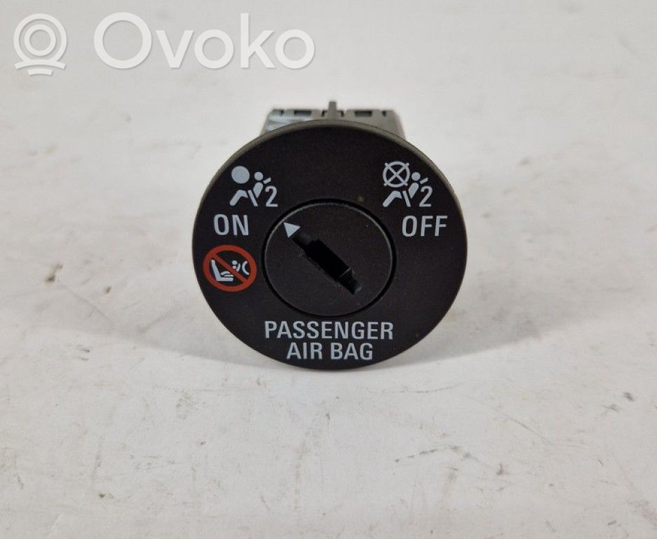 Opel Insignia B Comutator pornit/oprit airbag pasager 
