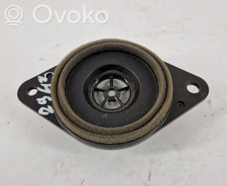 Toyota RAV 4 (XA40) Etuoven kaiutin 
