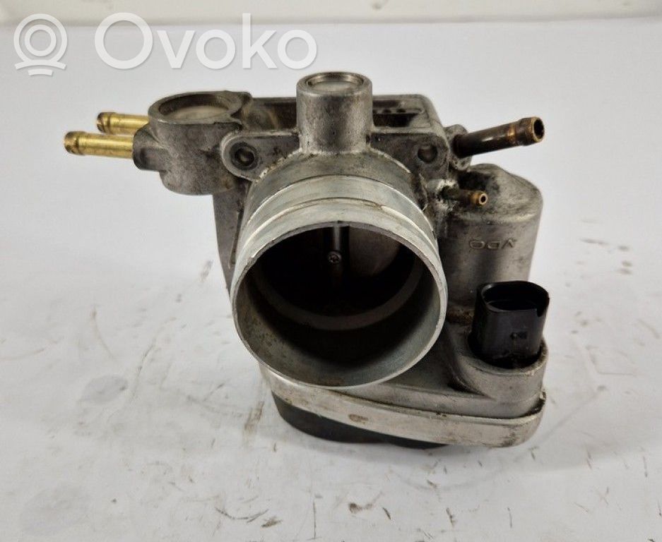 Volkswagen PASSAT B5.5 Przepustnica elektryczna 