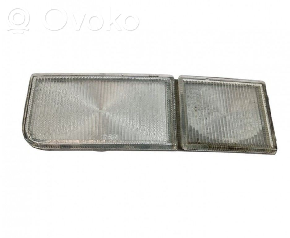 Volkswagen PASSAT B4 Reflector delantero 