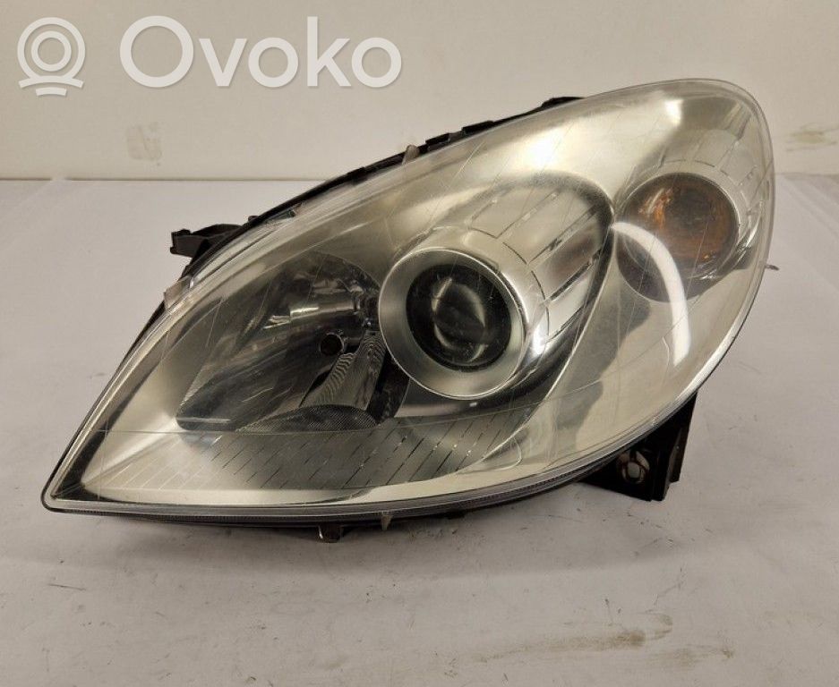 Mercedes-Benz B W245 Faro/fanale