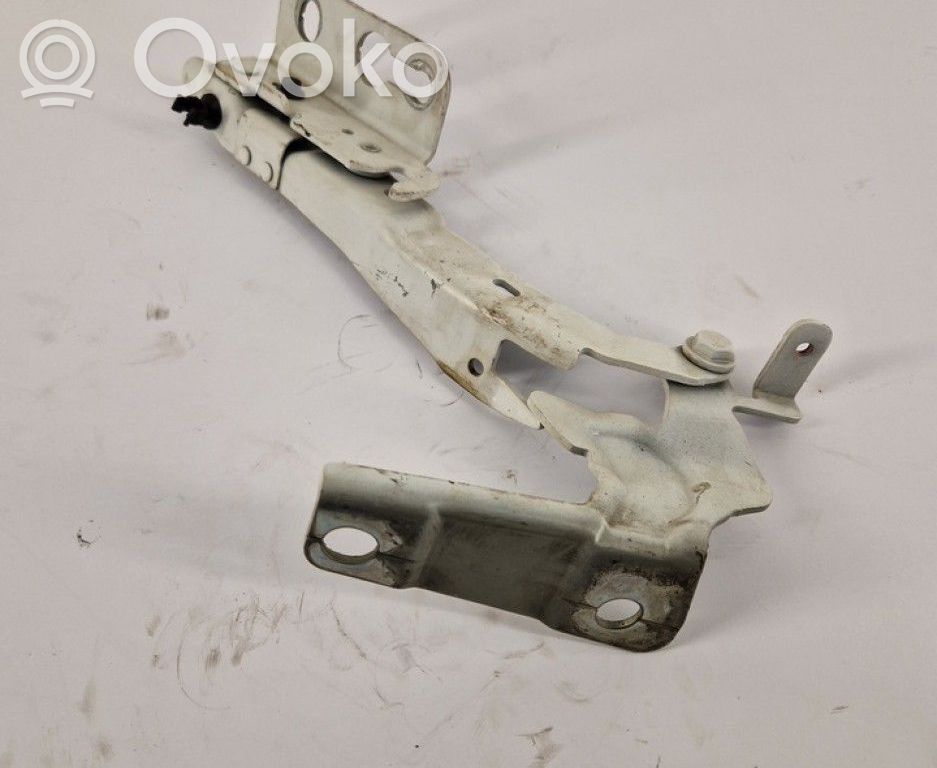 Volvo V40 Konepellin saranat 