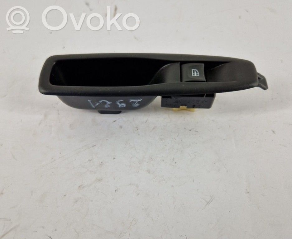 Renault Captur Interrupteur commade lève-vitre 