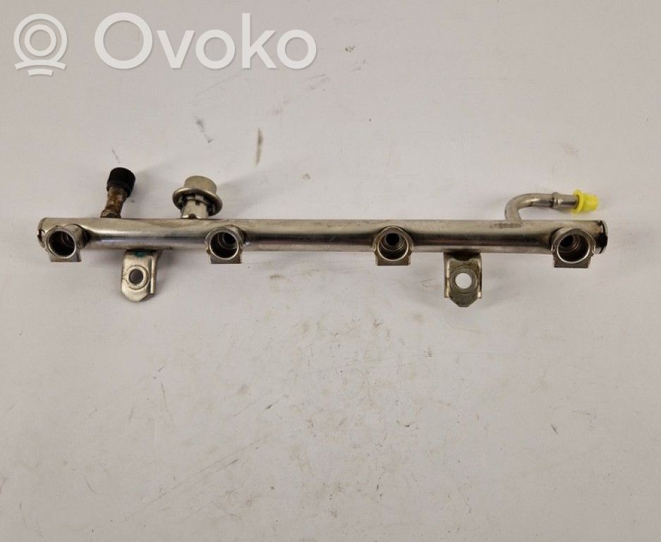 Mercedes-Benz A W169 Rampă alimentare injectoare 
