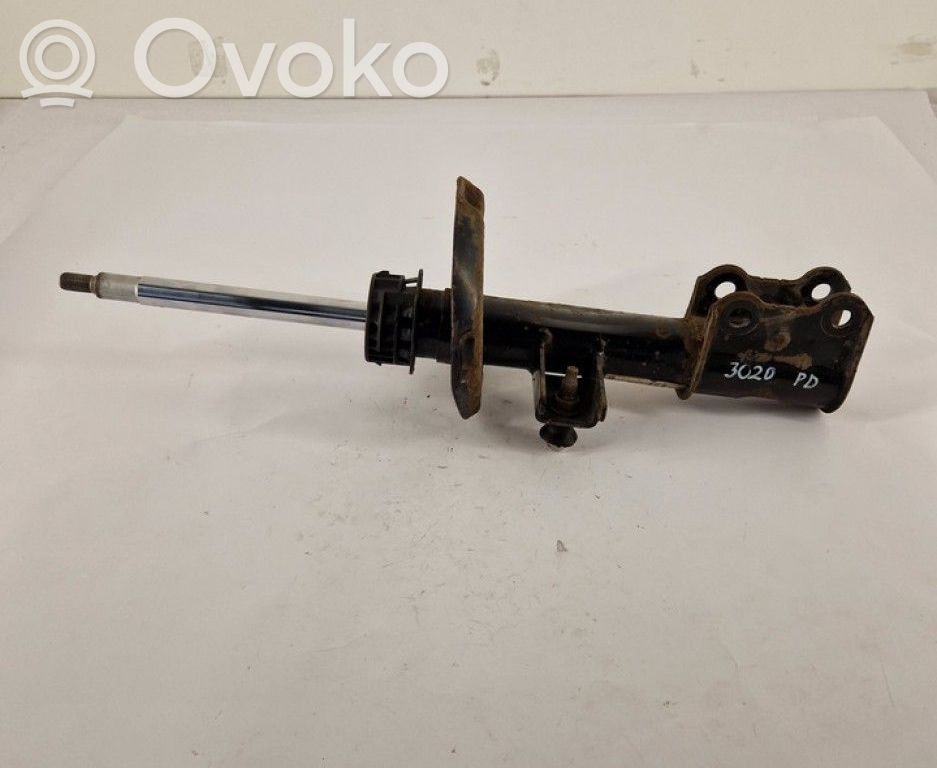 Mercedes-Benz A W176 Amortisseur avant 