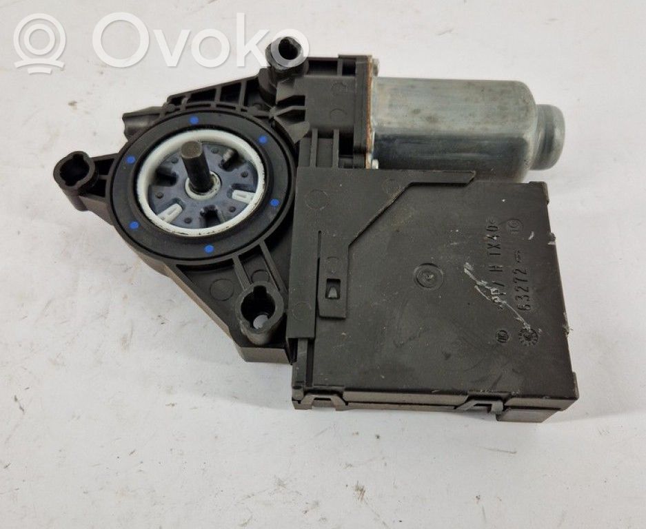 Volkswagen Touran II Moteur de lève-vitre de porte avant 