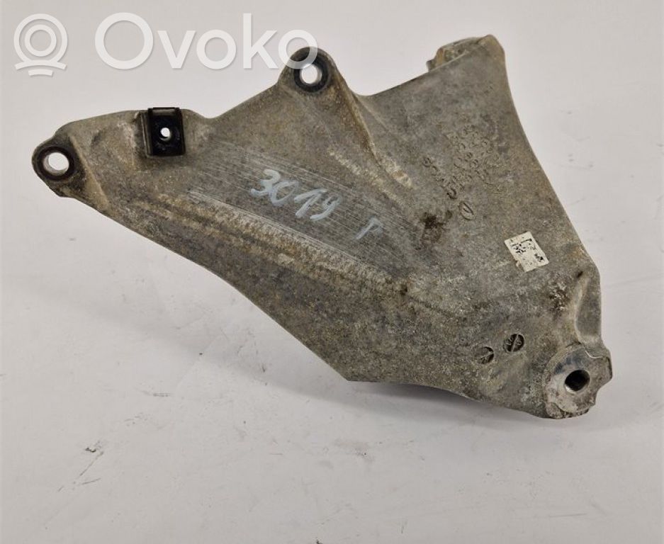 Audi e-tron Engine mounting bracket 