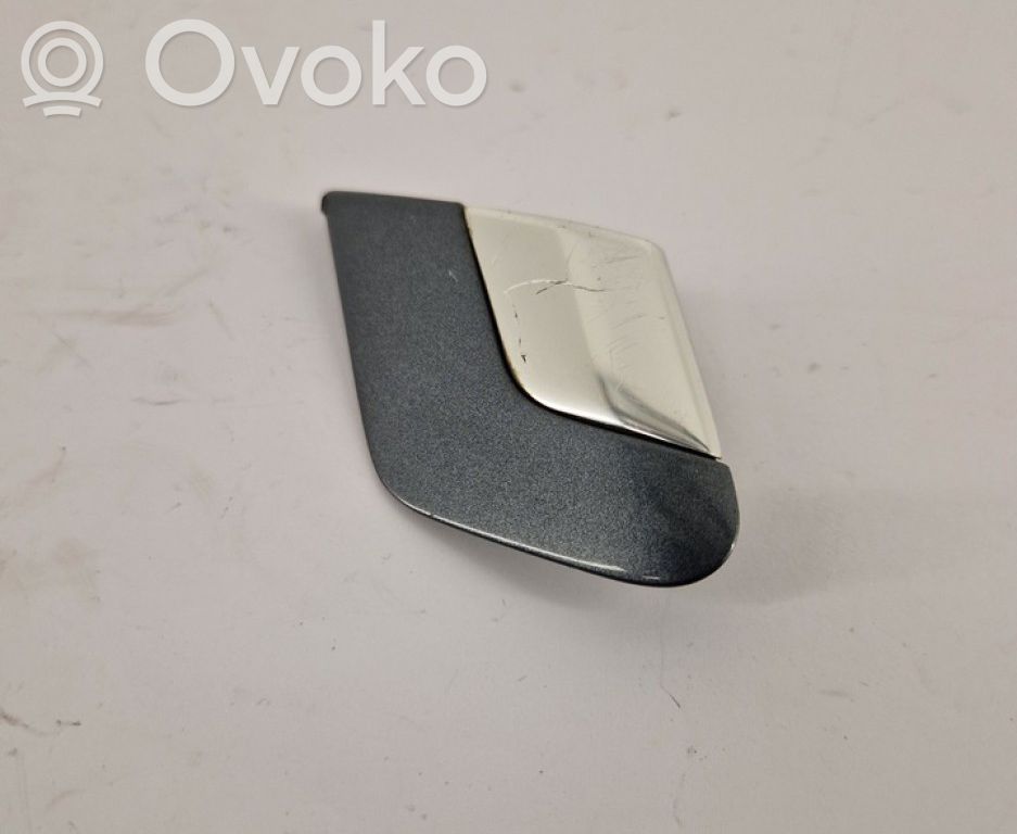 Volkswagen Phaeton Moldura embellecedora del guardabarros trasero