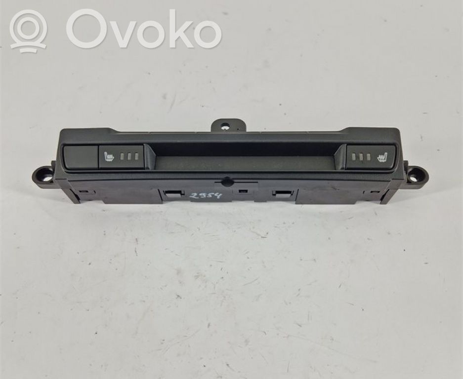 Mazda 2 Sėdynių šildymo jungtukas