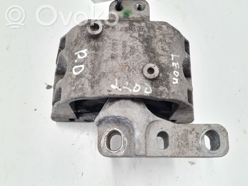 Seat Leon (1M) Engine mount bracket 