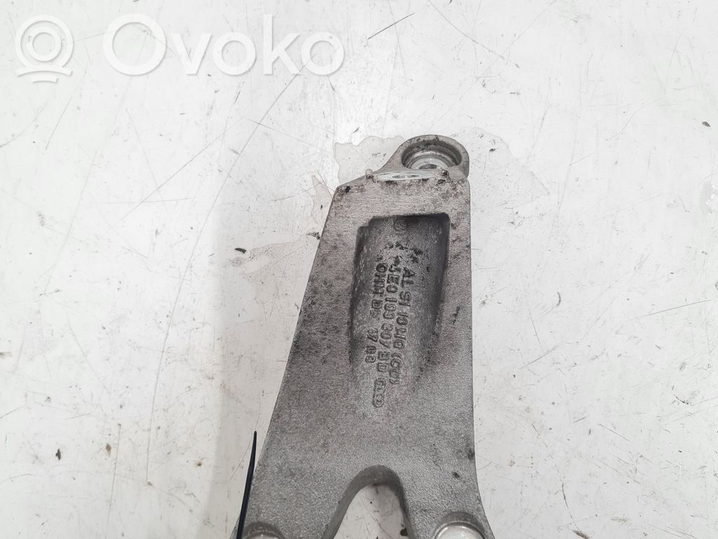 Audi A8 S8 D3 4E Engine mounting bracket 