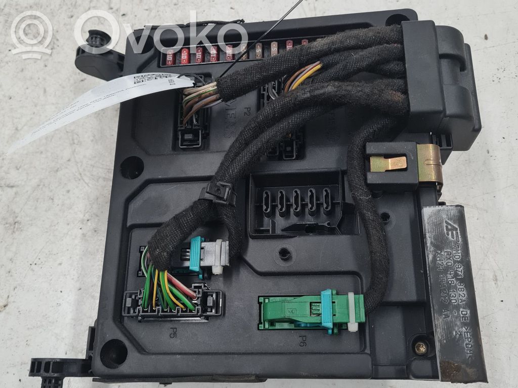 Ford Galaxy Fuse module 