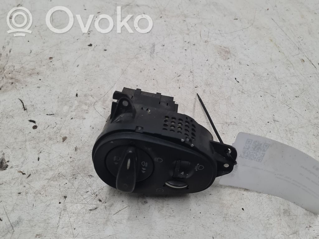 Ford Focus Light switch 