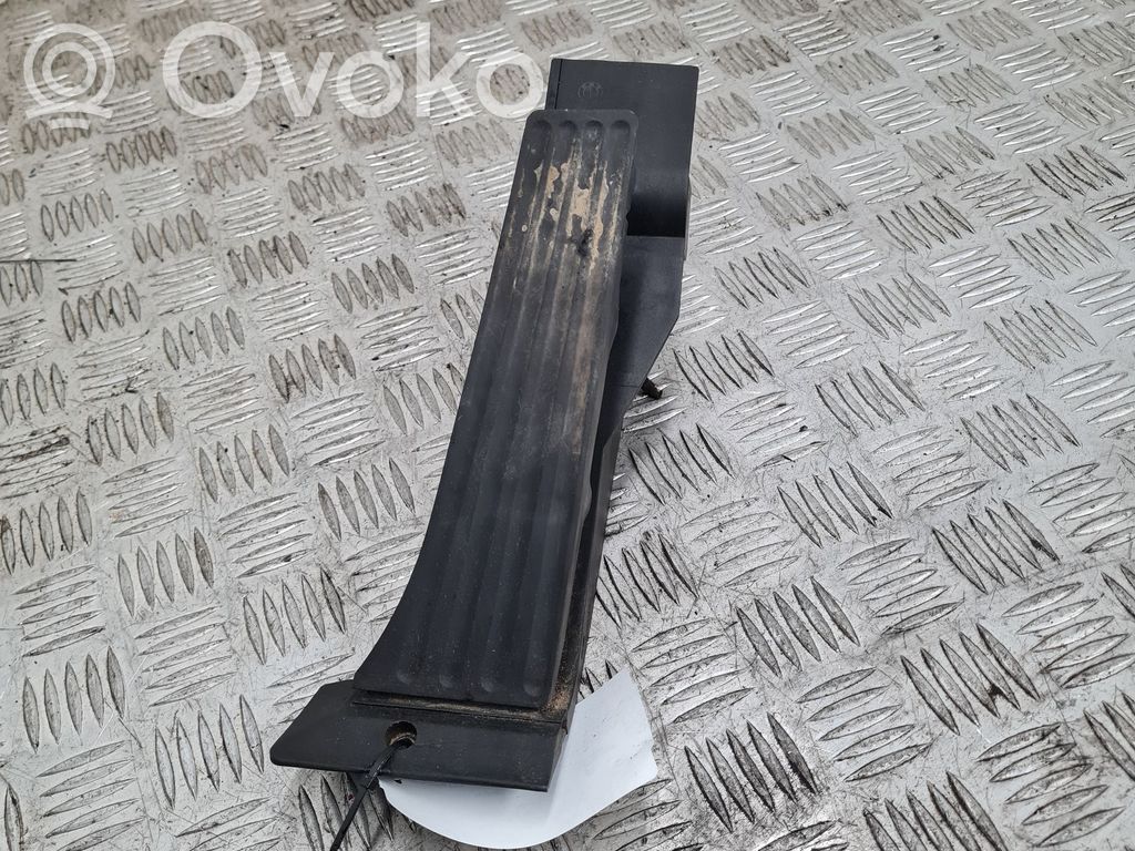 Pedal del acelerador   25918010