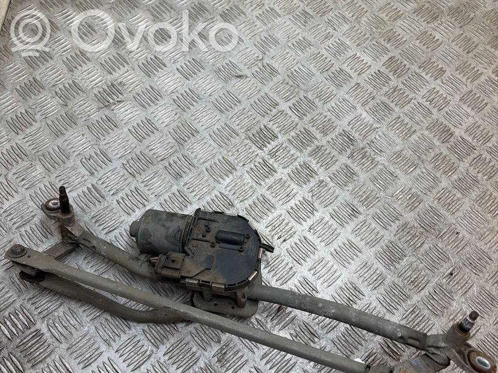 Audi A6 S6 C6 4F Mechanizm i silniczek wycieraczek szyby przedniej / czołowej 