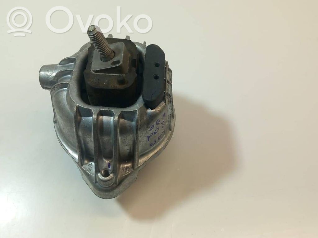 Engine mount bracket   6773248