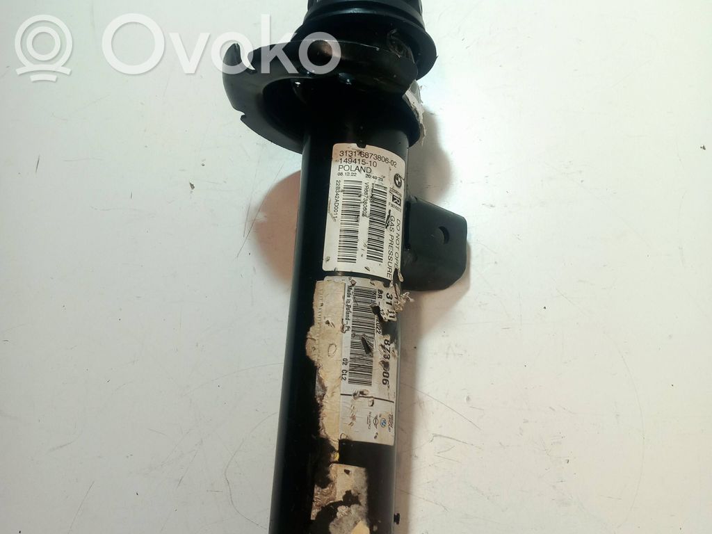 BMW 3 F30 F35 F31 Priekšpusē amortizators 