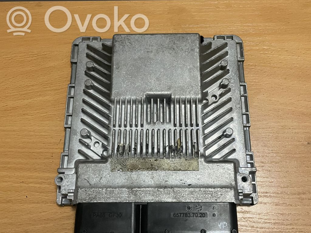 Audi A5 8T 8F Engine control unit/module 