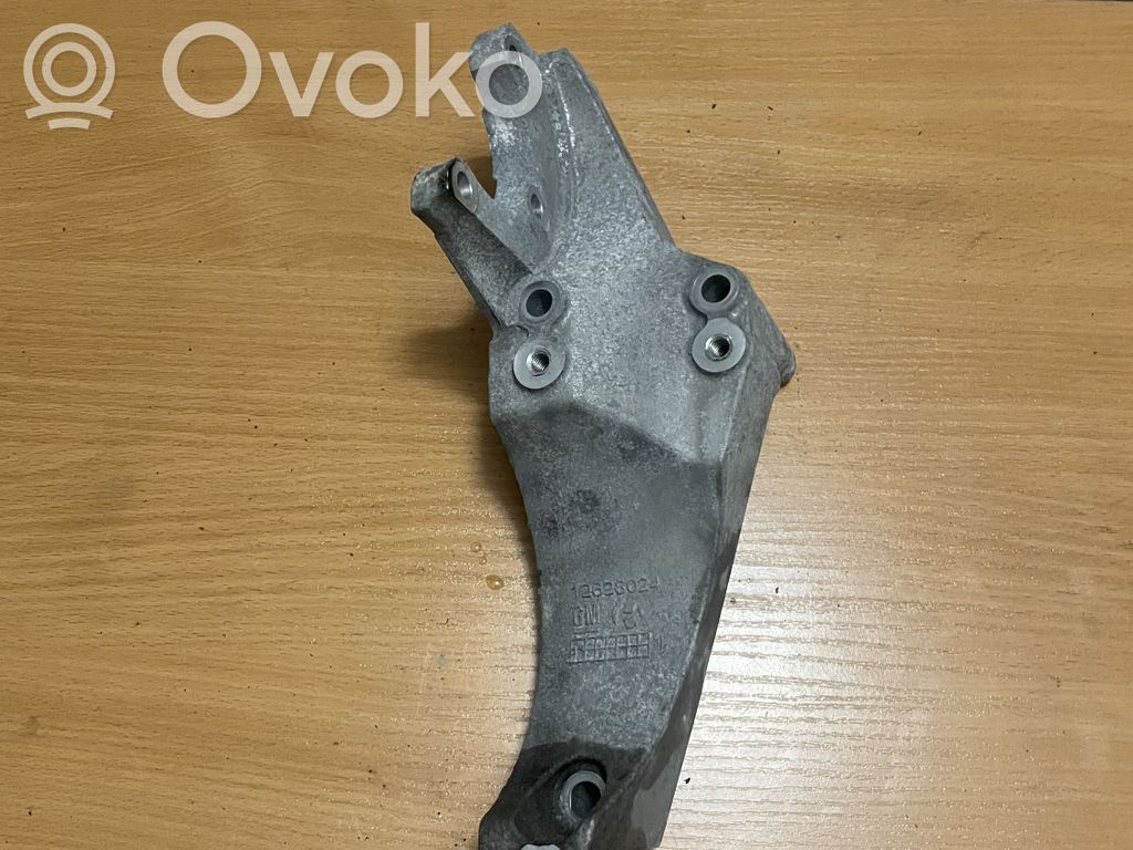 Generator/alternator bracket   12628024,12628024,12628024