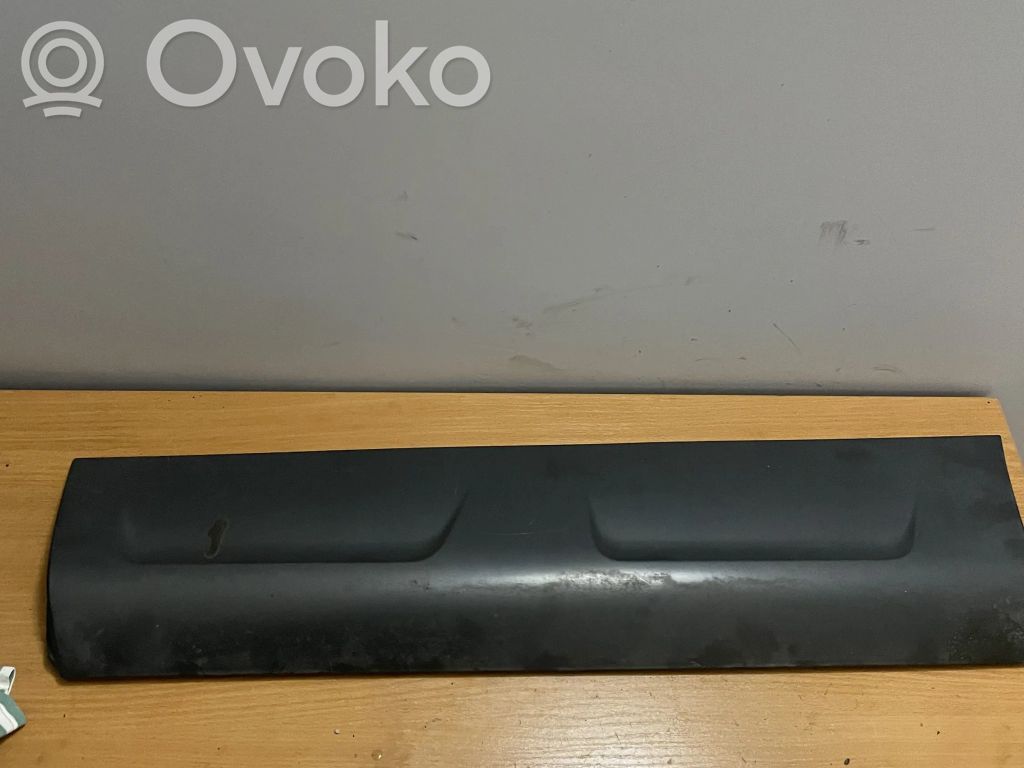 Listwa drzwi tylnych   4L0815071E,4L0815071E