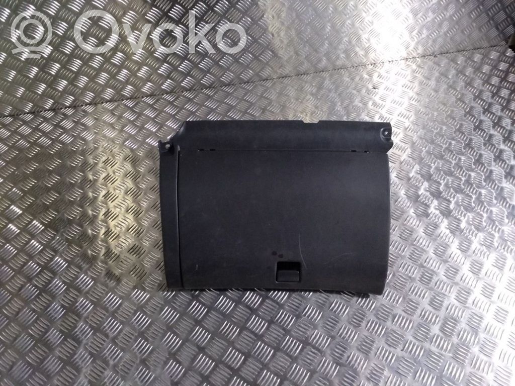 Toyota Corolla E120 E130 Daiktadėžė 