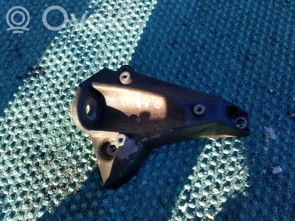 Audi A6 S6 C5 4B Gearbox mounting bracket 