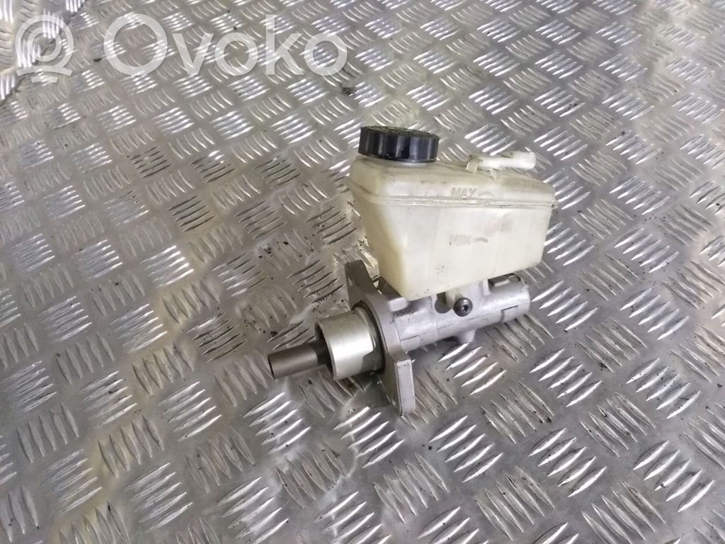 Master brake cylinder