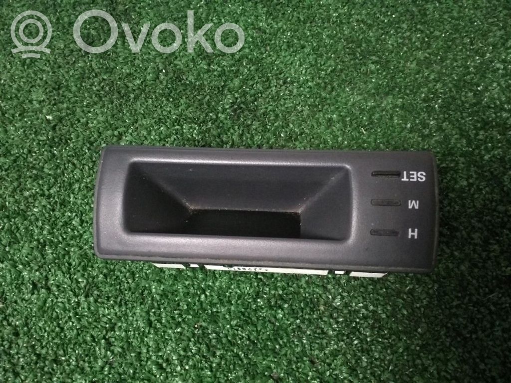 Mitsubishi Galant Clock 
