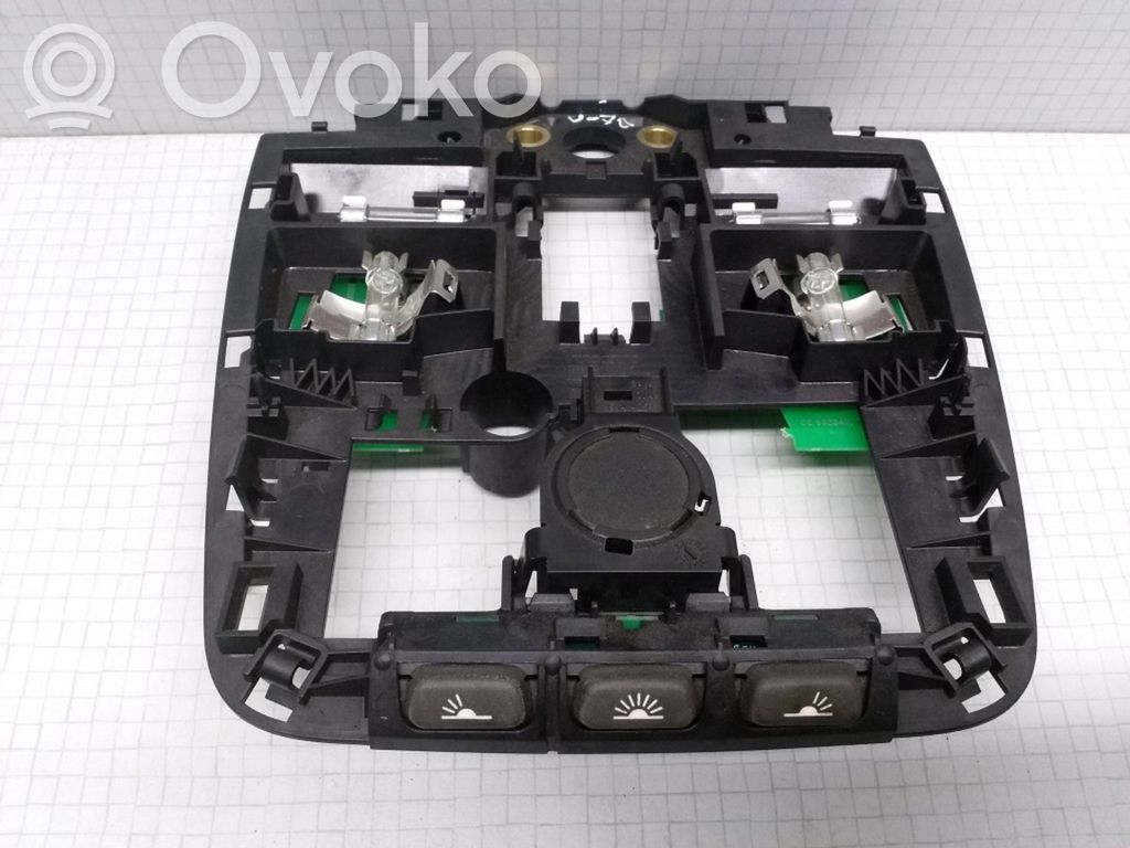 Volvo V70 Priekinių vietų apšvietimo žibintas 