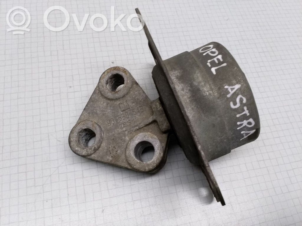Opel Astra G Engine mount bracket 