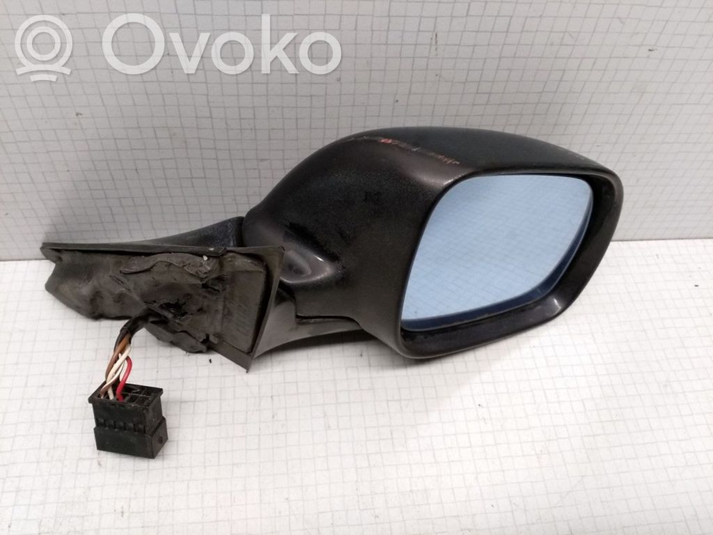 Audi A6 S6 C4 4A Elektryczne lusterko boczne drzwi przednich 