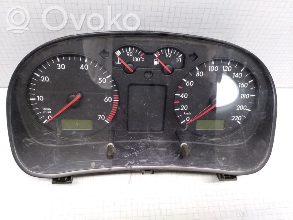 Volkswagen Golf IV Speedometer (instrument cluster) 