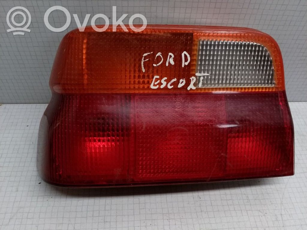 Ford Escort Galinis žibintas kėbule 